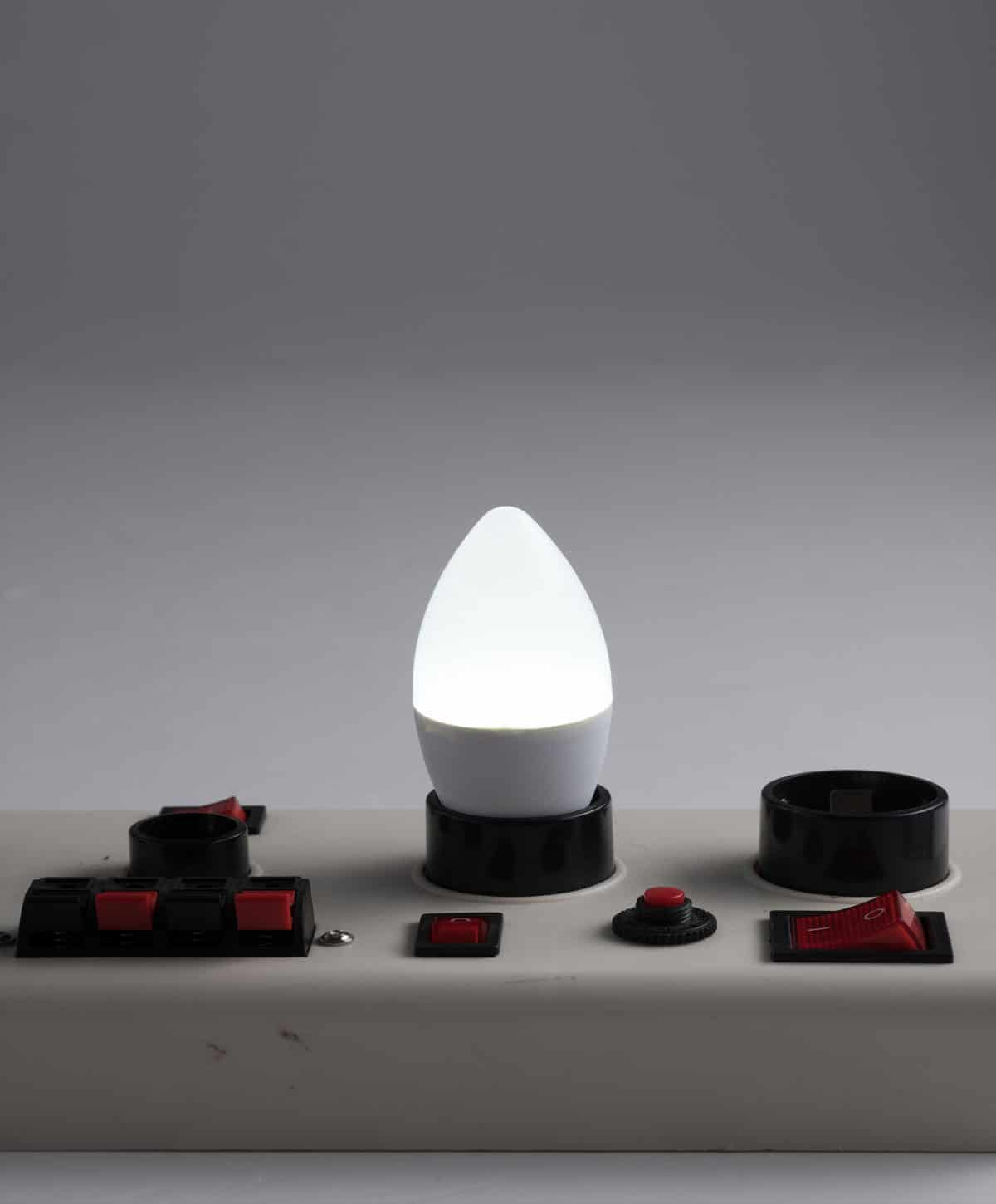 LED candle bulbs